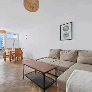 Rentplanet - Mirow Warszawa